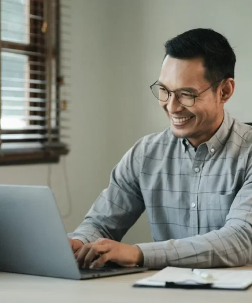 businessman-is-sitting-and-working-in-the-office-employee-is-looking-for-information-on-laptop-an-1024x682